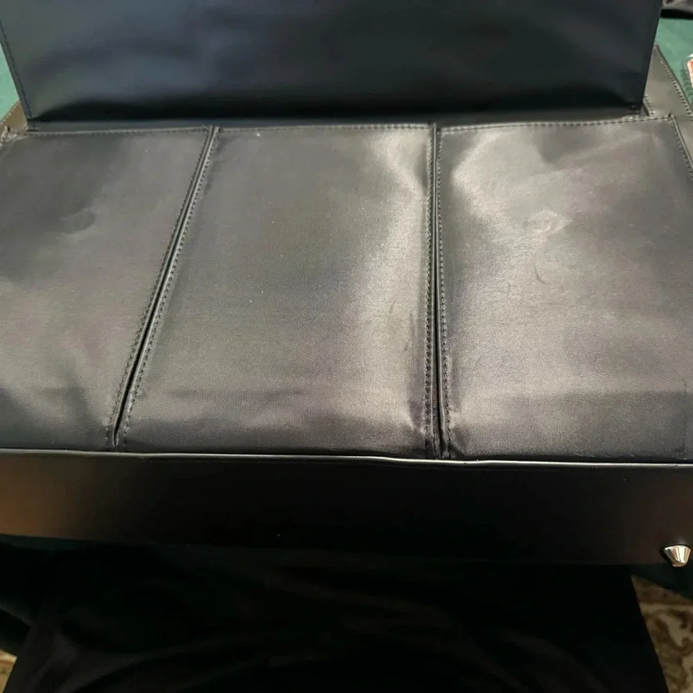 Mobile Edge Onxy Geneva Special Edition Laptop